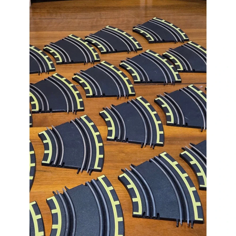Vintage Slot Car Track Pieces Bulk Lot Curves Straights Risers Crossovers HO‎